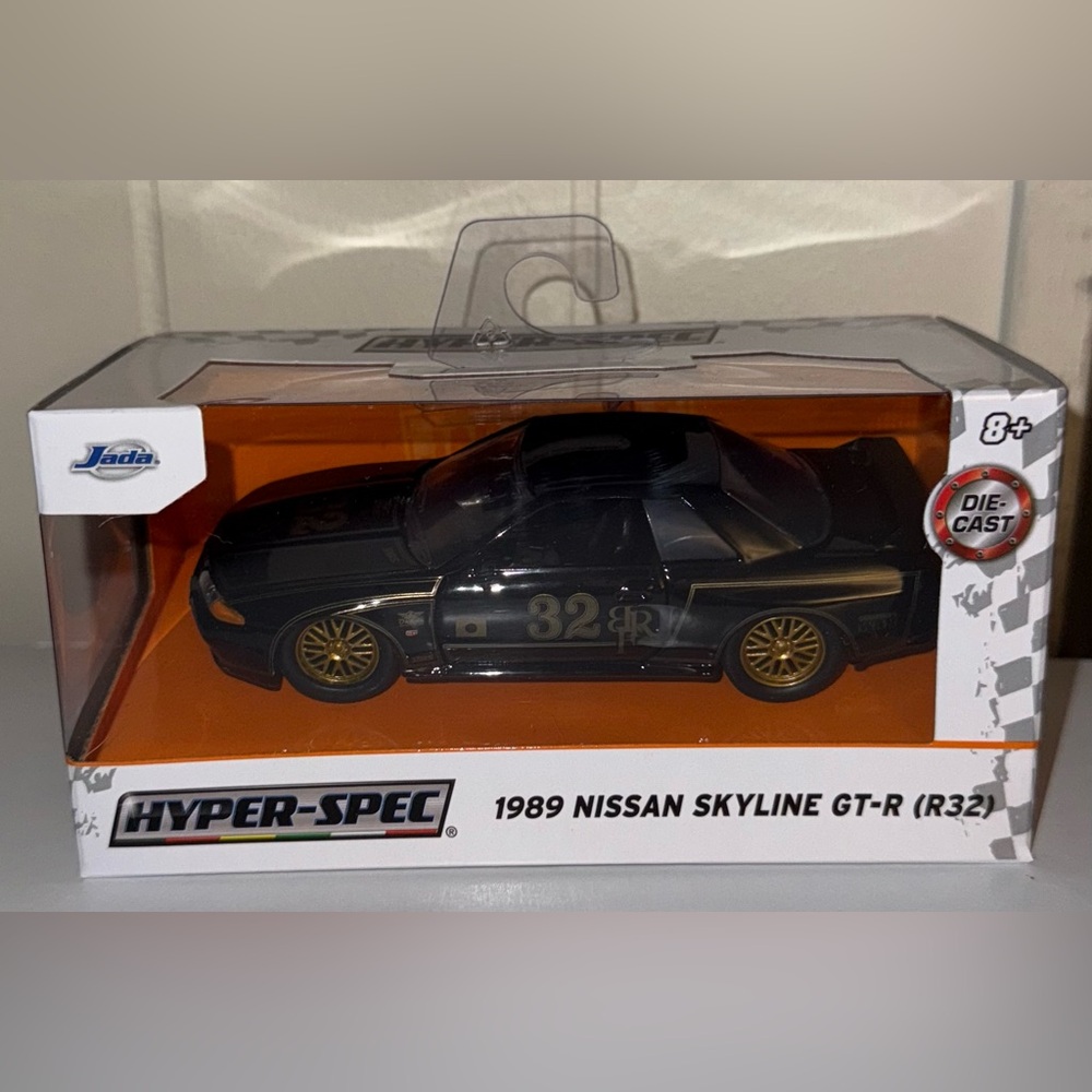 Jada Hyper-Spec 1989 Nissan Skyline GT-R (R32) Die-Cast Model - Black and Gold